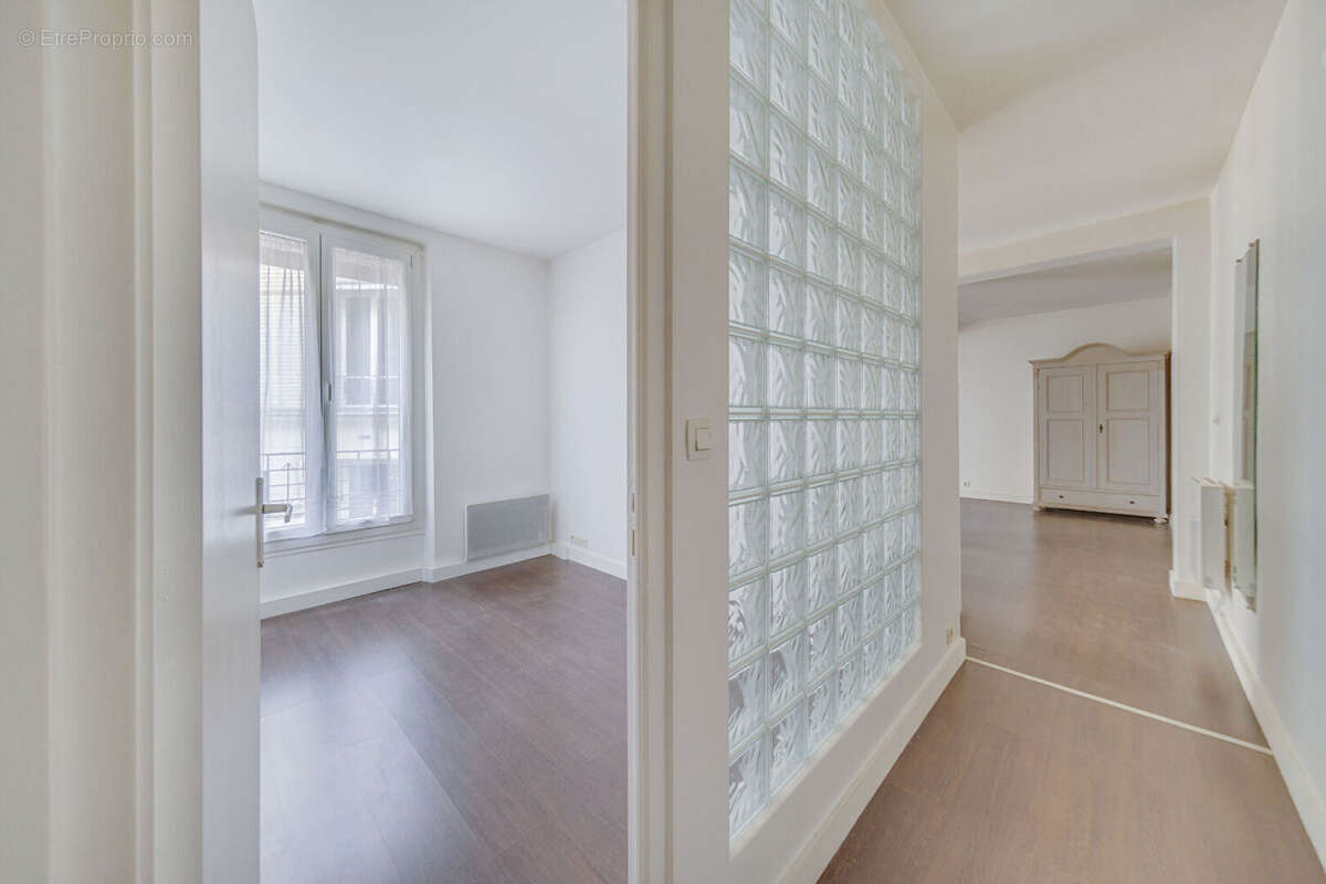 Appartement à PARIS-15E