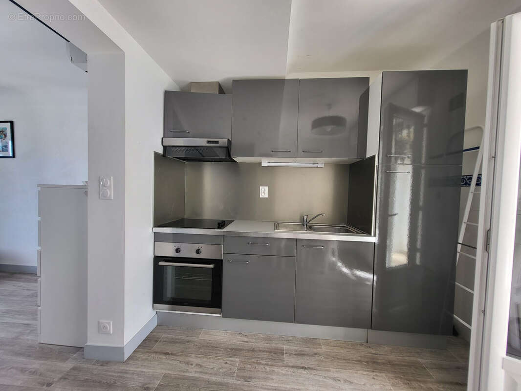 Appartement 3 pieces transforme en t2 et studio independants - photo 13