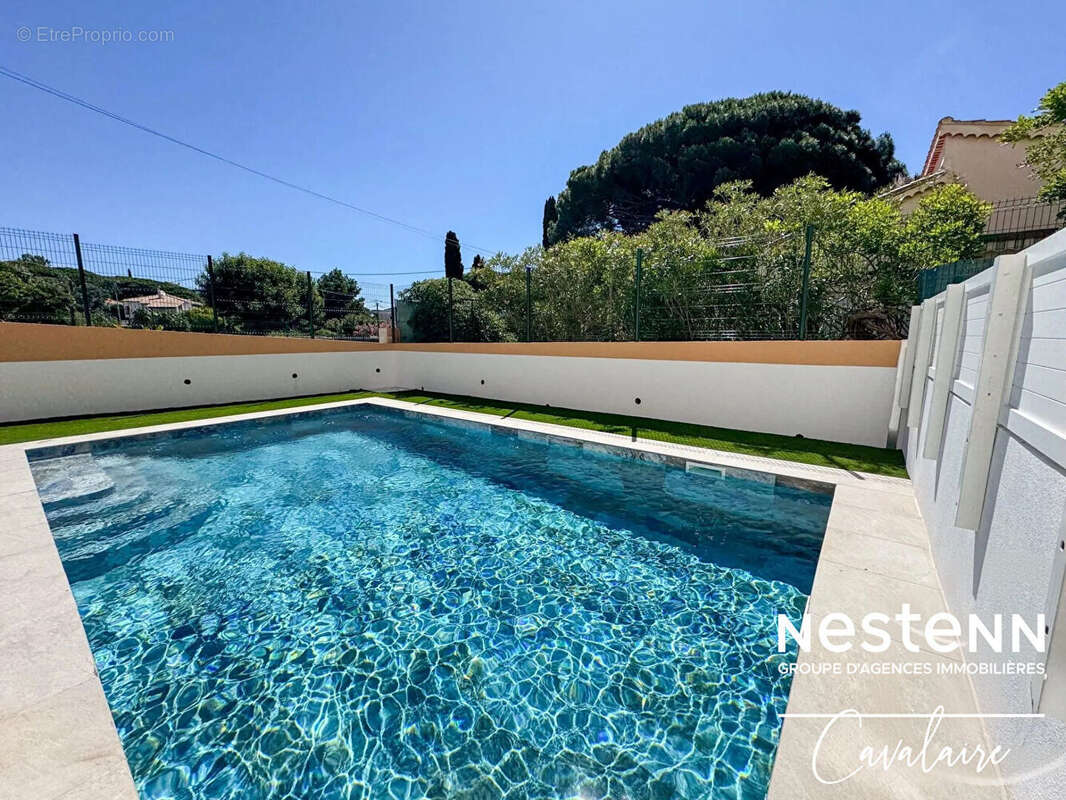 Appartement récent à Cavalaire Sur Mer 3 pièce(s) 60.11 m2 dans résidence avec piscine et double stationnement en sous-sol - photo 10