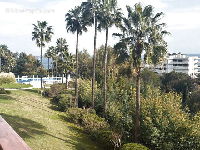 Appartement à VALLAURIS