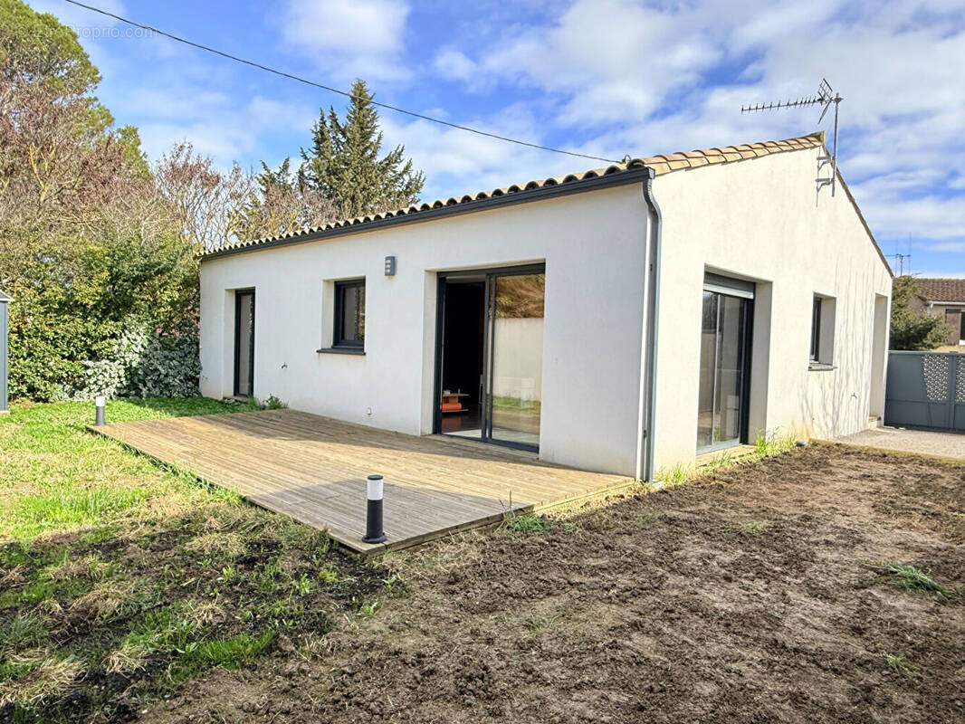 Maison à VILLEMOUSTAUSSOU