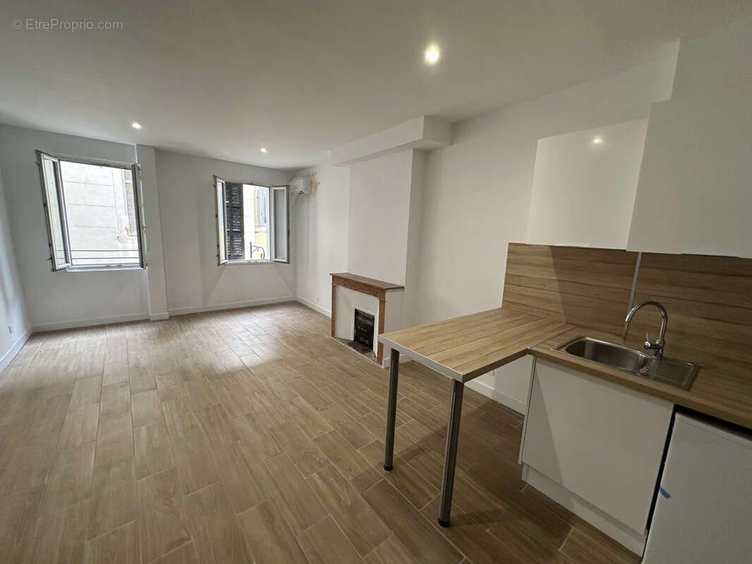 Appartement à MARSEILLE-2E