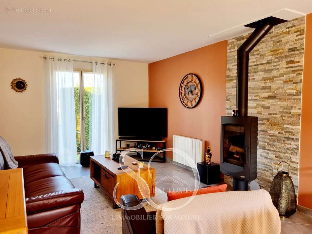 Maison à MEZIERES-SUR-SEINE