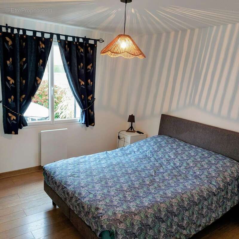 Maison à LA CHAPELLE-D'ARMENTIERES