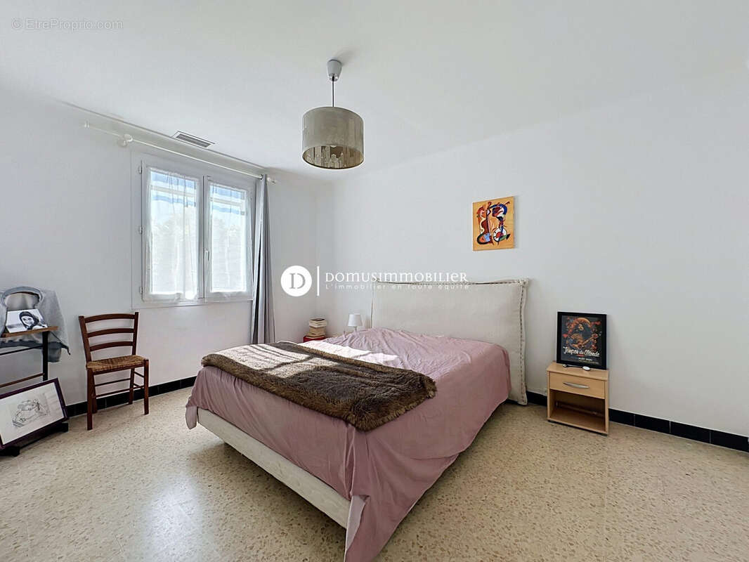 Maison 134 m² à Morieres-Les-Avignon  - photo 8
