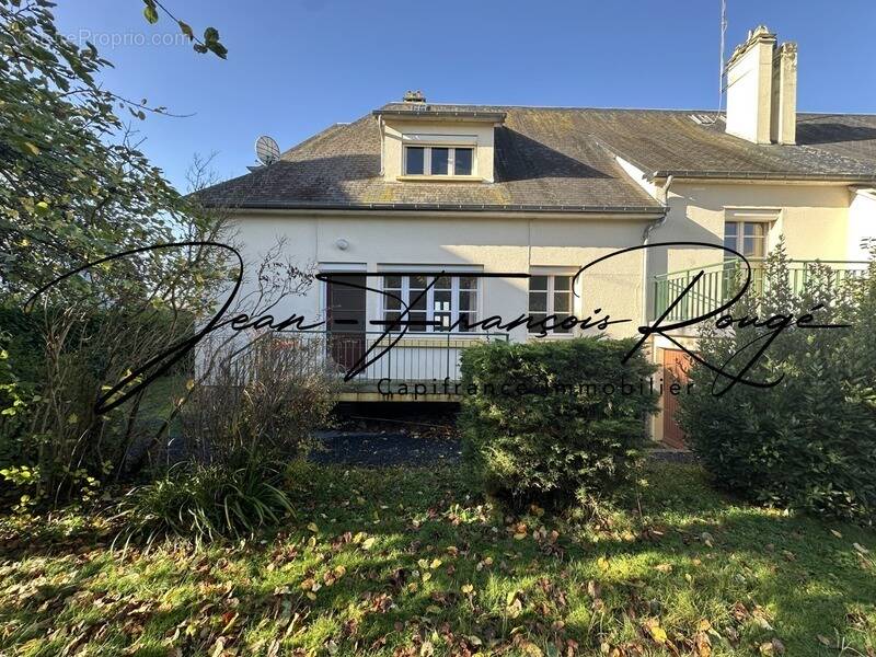 Maison à CONDE-SUR-VIRE