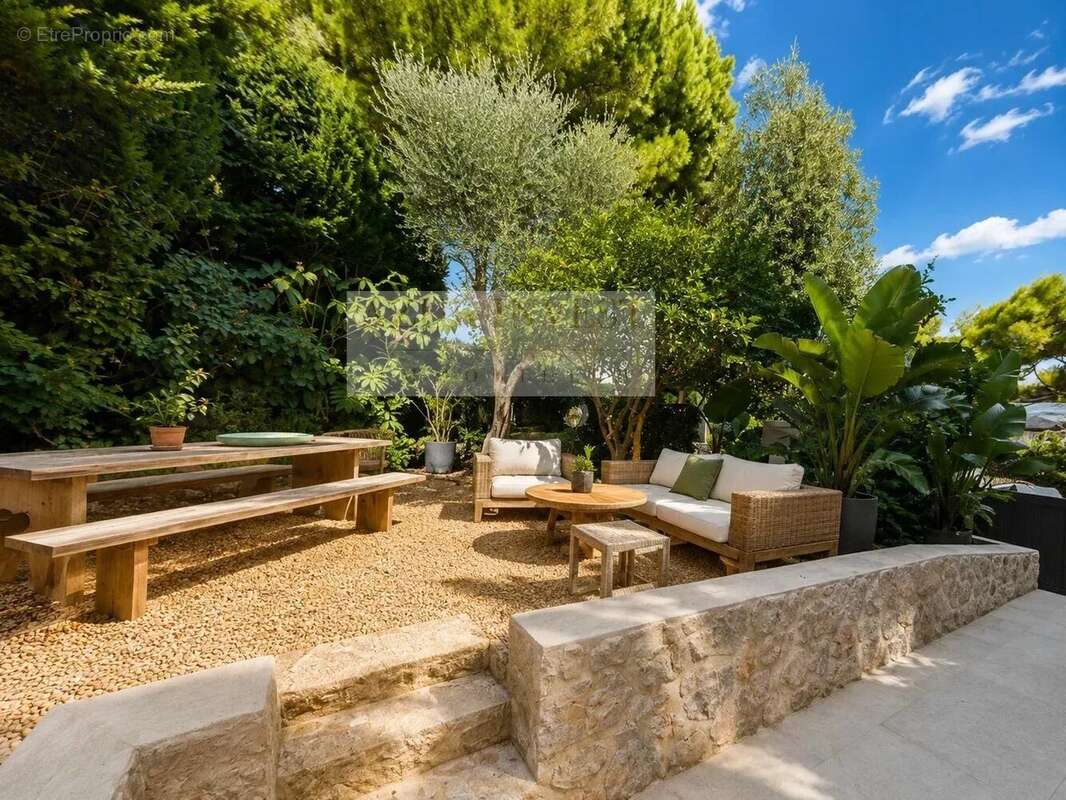 Appartement à ROQUEBRUNE-CAP-MARTIN