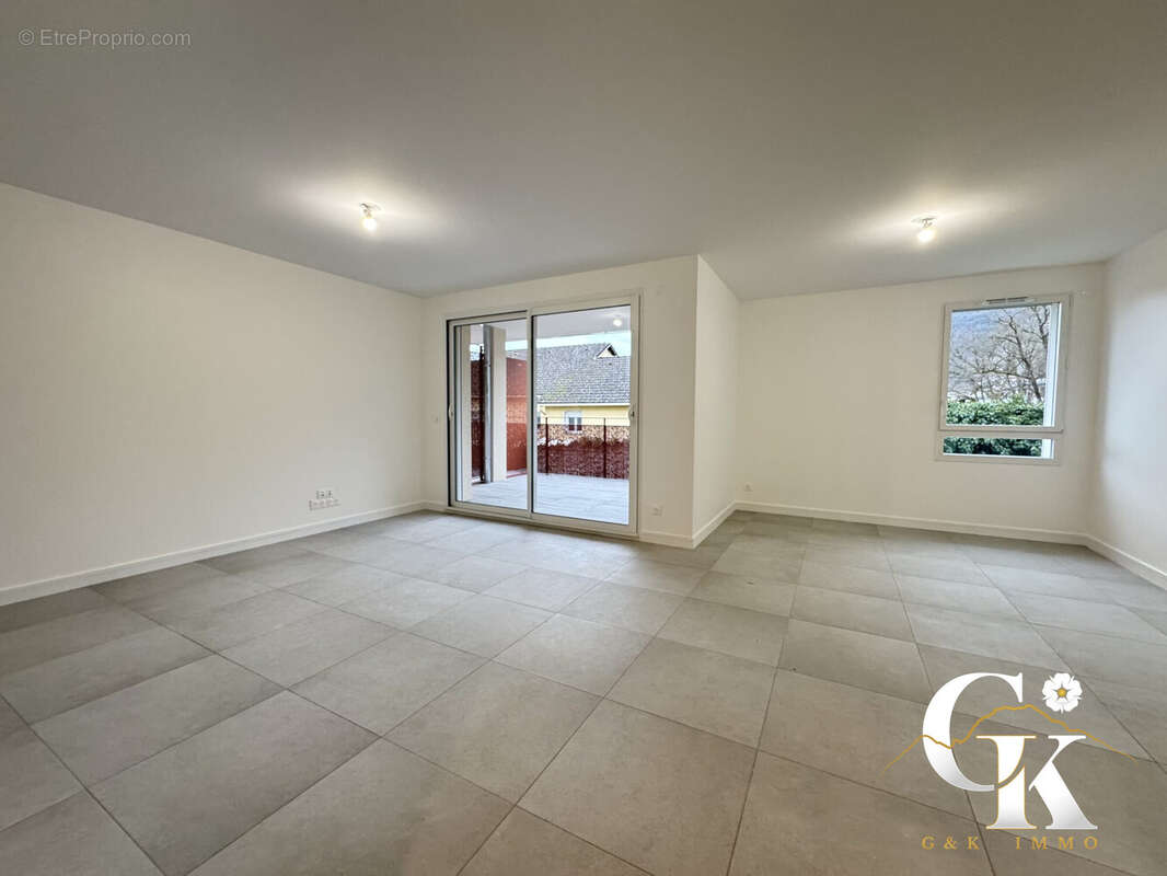 Appartement à LA TRONCHE