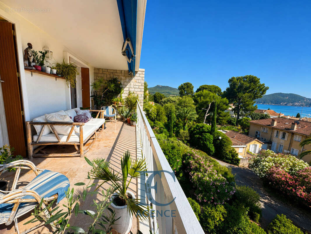 Appartement à SAINT-CYR-SUR-MER