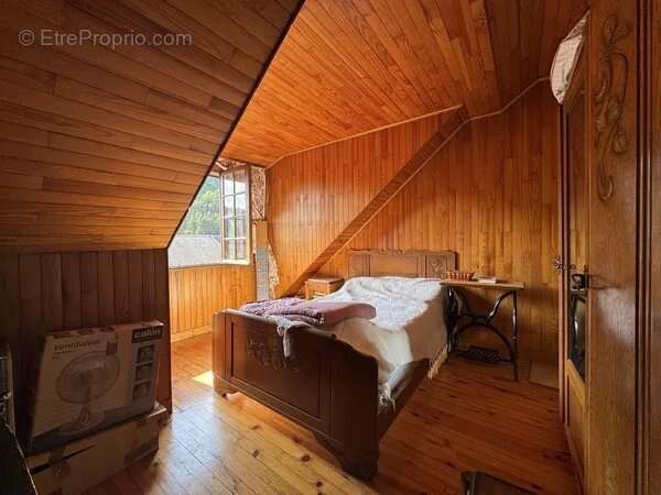 Maison avec terrain au centre de la Mure. - photo 15