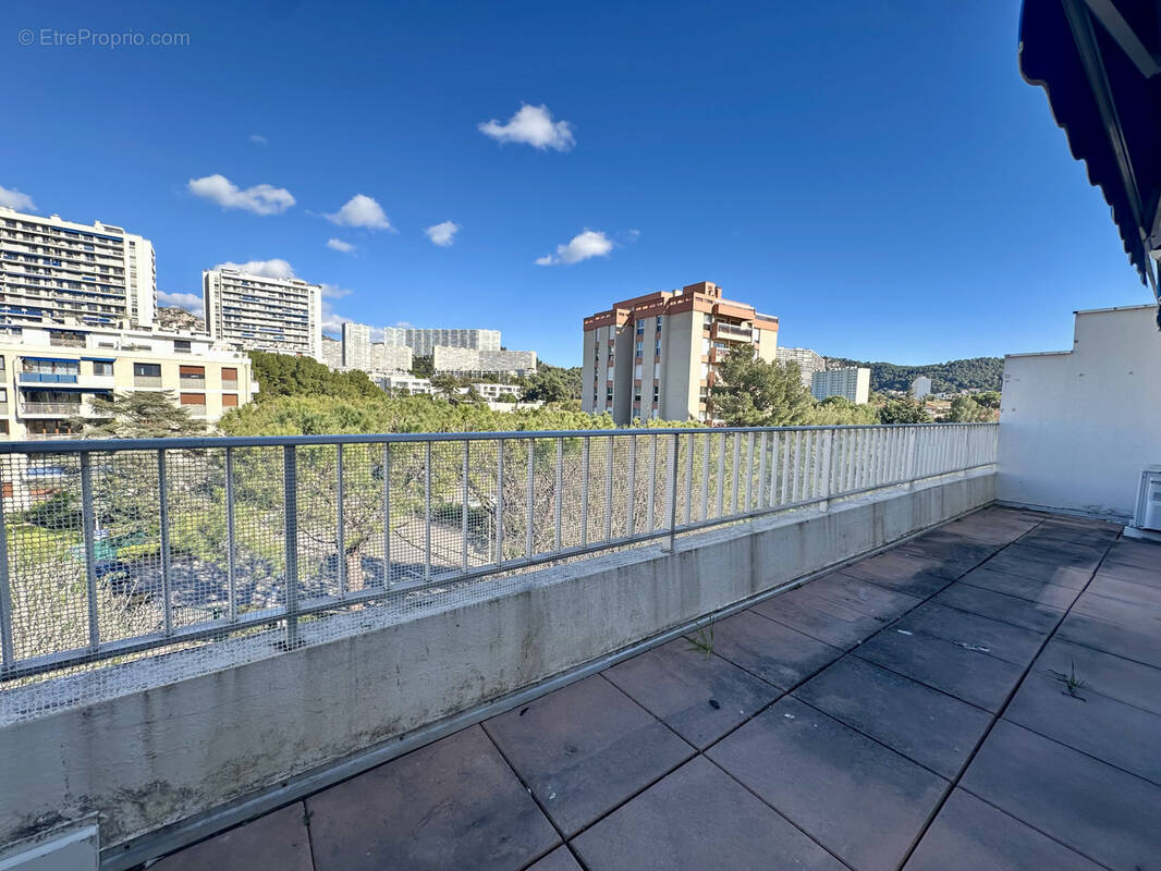 Appartement à MARSEILLE-9E