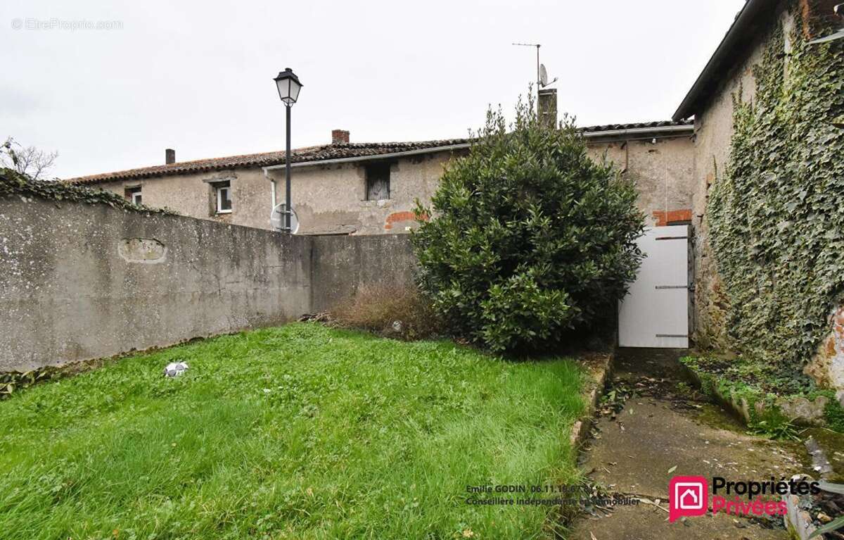 Maison à MAULEVRIER