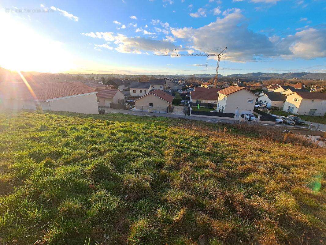 Terrain à CHARNECLES