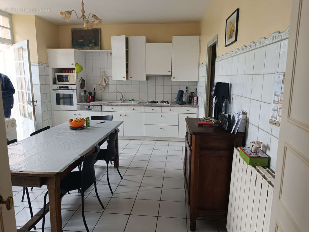 Maison à BARBEZIEUX-SAINT-HILAIRE