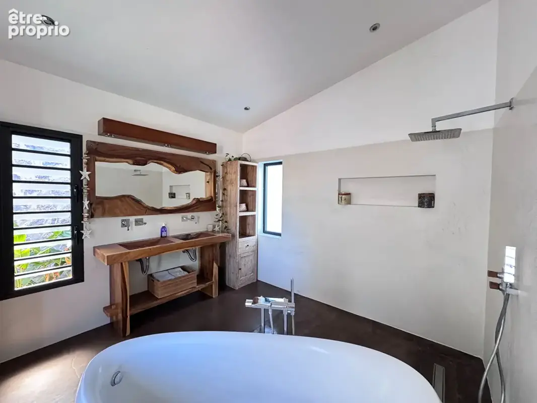 Villa T4 avec Studio - 207 m2 - Piton Saint Leu - photo 7