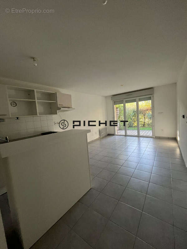 Appartement à SAINT-GENIS-POUILLY