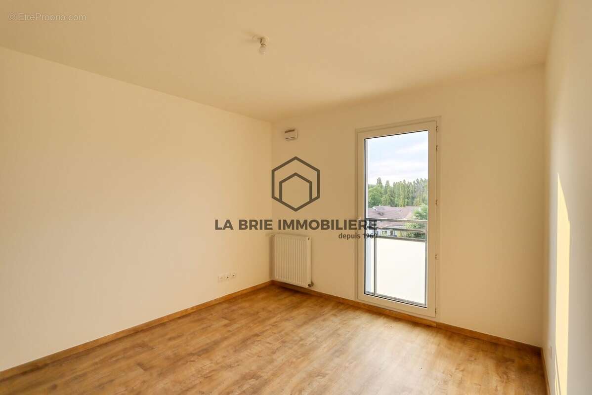 Appartement 61 m² à Mennecy  - photo 8