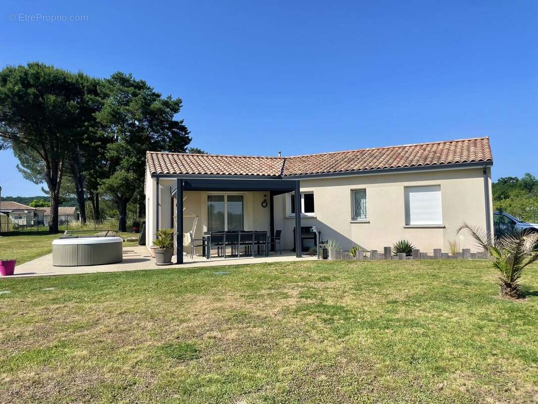 Maison 95 m² à Lamothe-Montravel  - photo 11