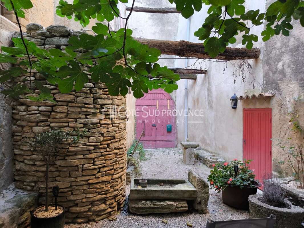 Maison de village vendue meublee a venasque - photo 9