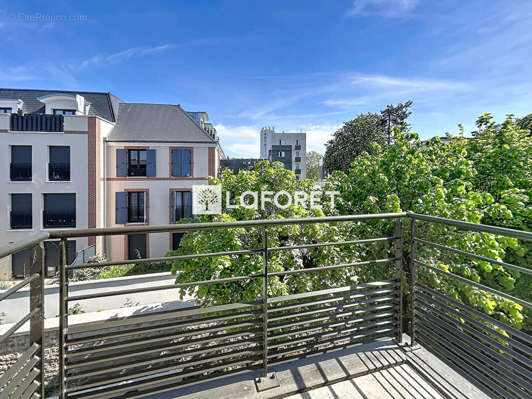 Appartement à VERNEUIL-SUR-SEINE