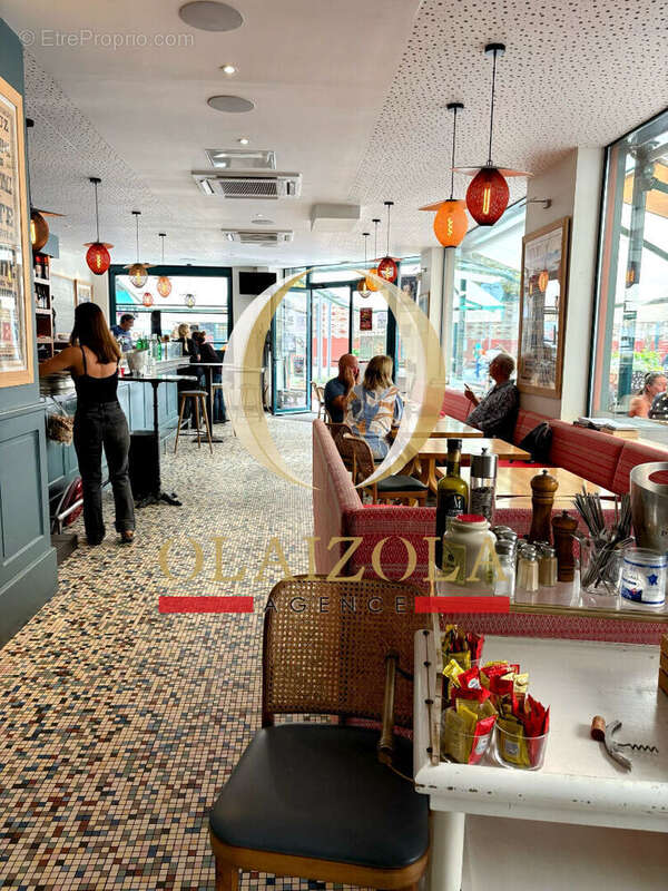 Commerce à SAINT-JEAN-DE-LUZ