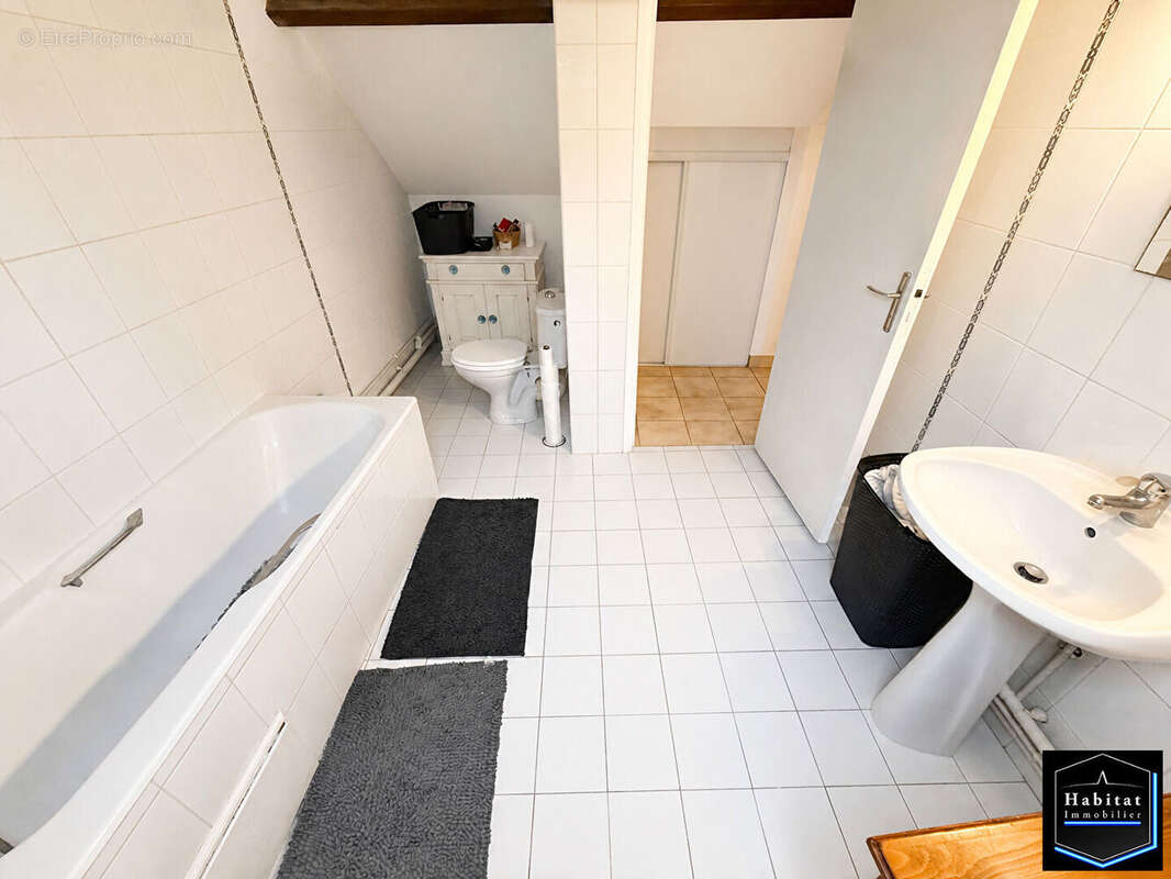 Appartement à MONTGE-EN-GOELE