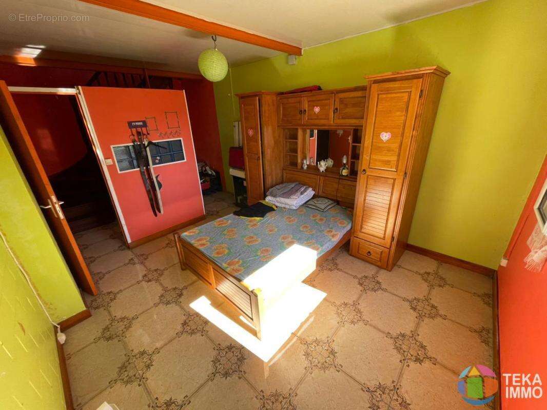 FABIEN TEKA IMMO vous propose une maison F6 à la vente à proximité du village de la Plaine des Palmistes - photo 16