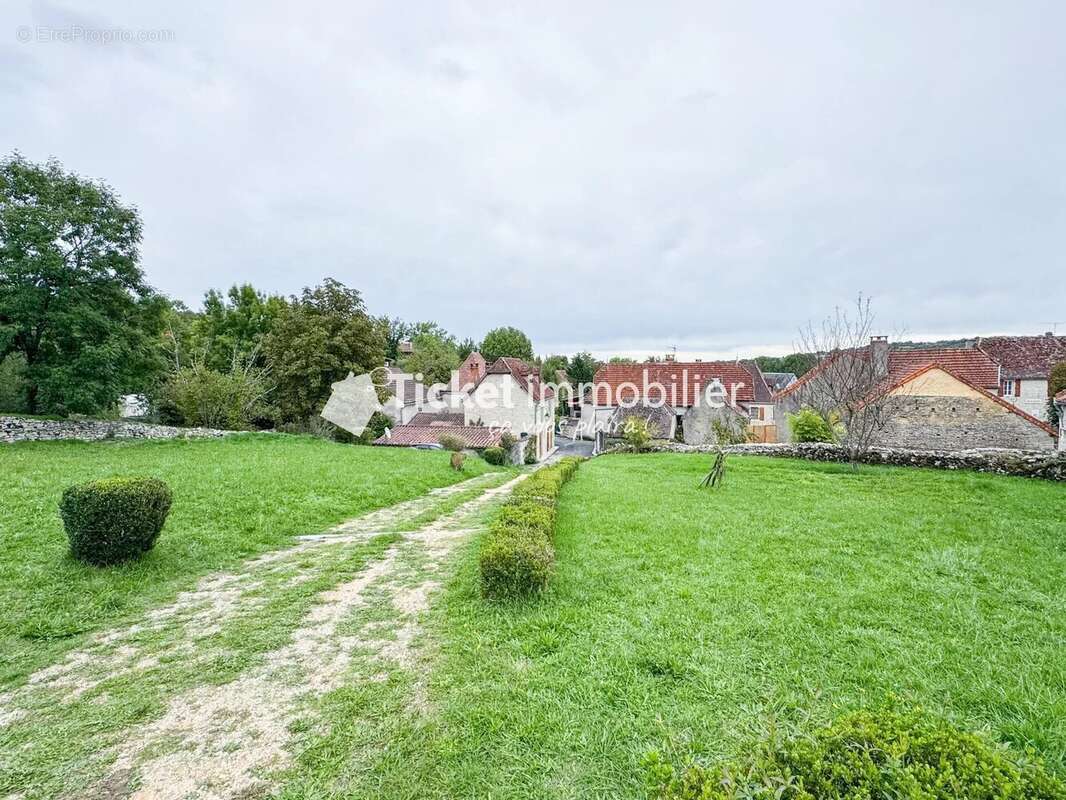 Maison à CANIAC-DU-CAUSSE