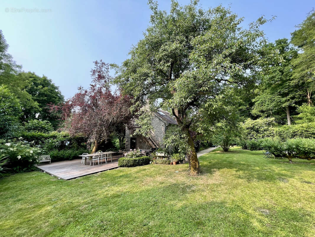 Maison à LES MESNULS