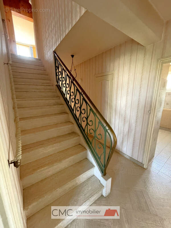 Maison à LE COUDRAY