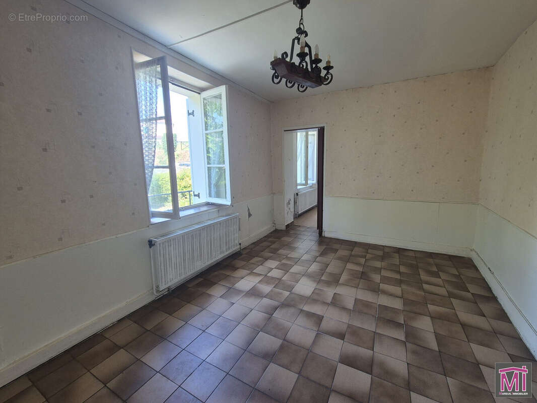 Maison 90 m² à La Ferte-Milon  - photo 5