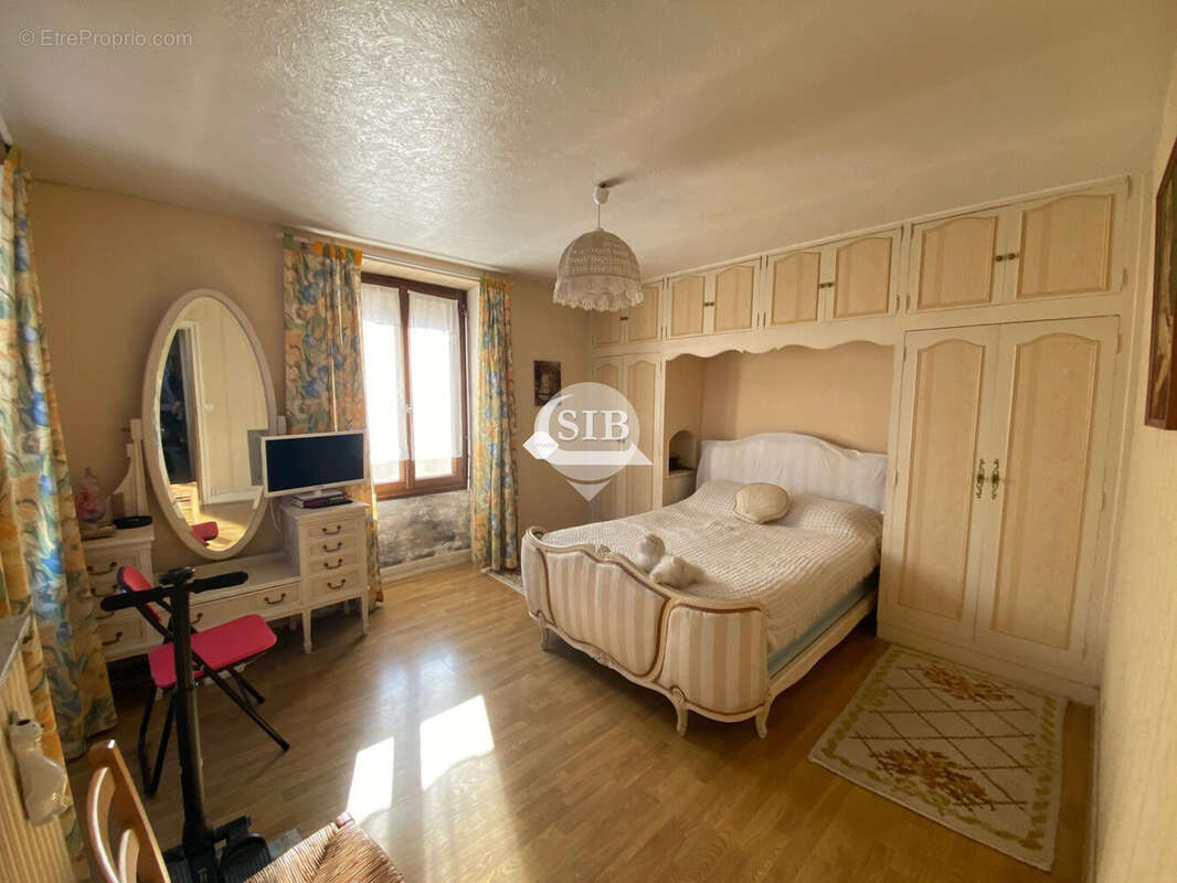 Maison à BALLAINVILLIERS