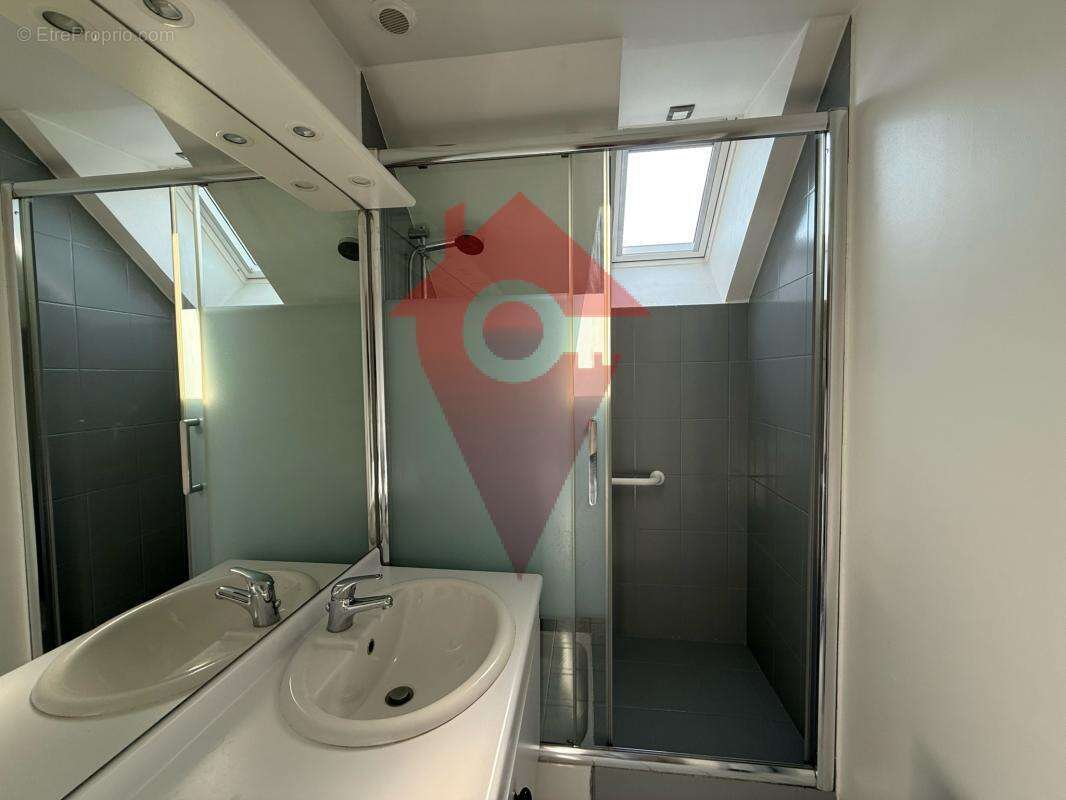 Maison à MORAINVILLIERS