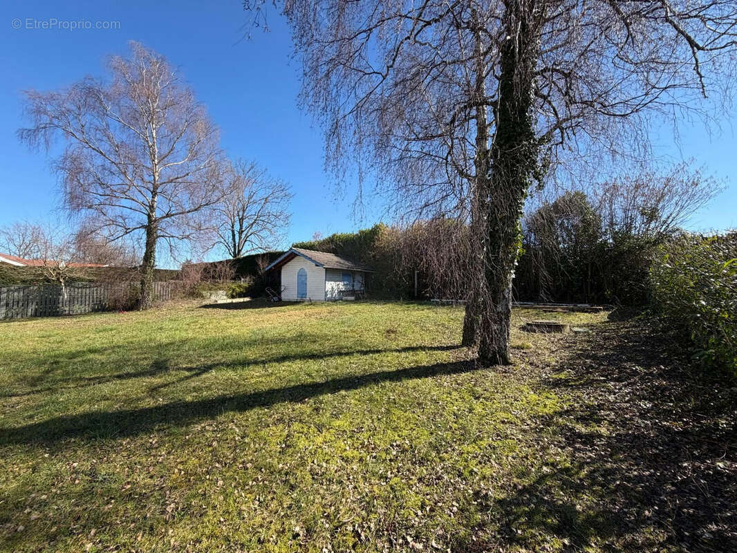 Terrain à ANTHY-SUR-LEMAN