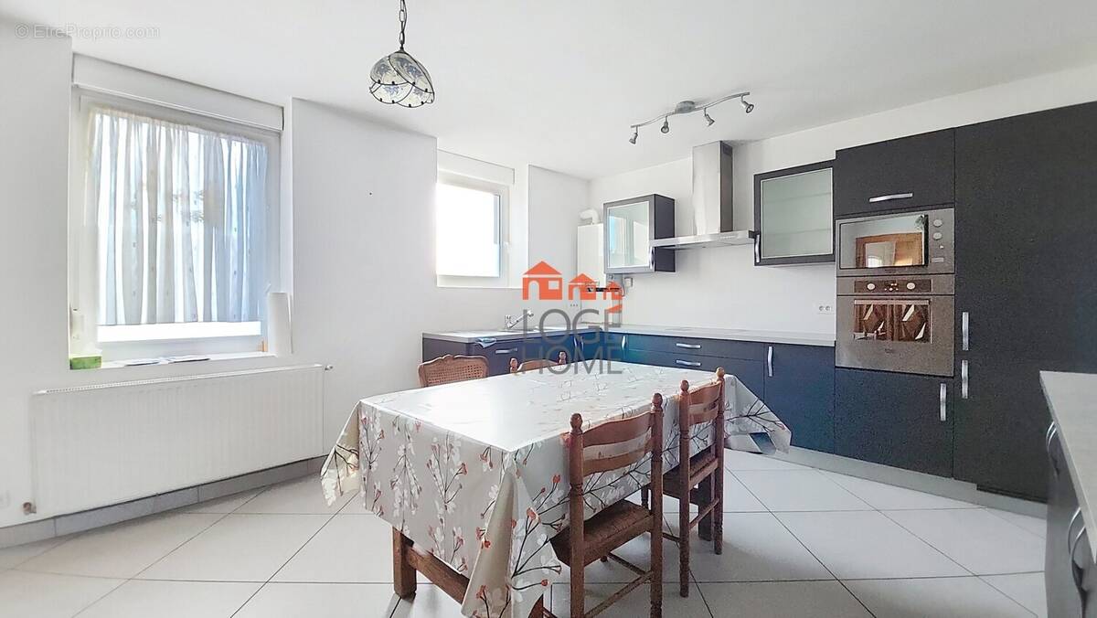 Cuisine équipée - Maison à COURCELLES-LES-LENS