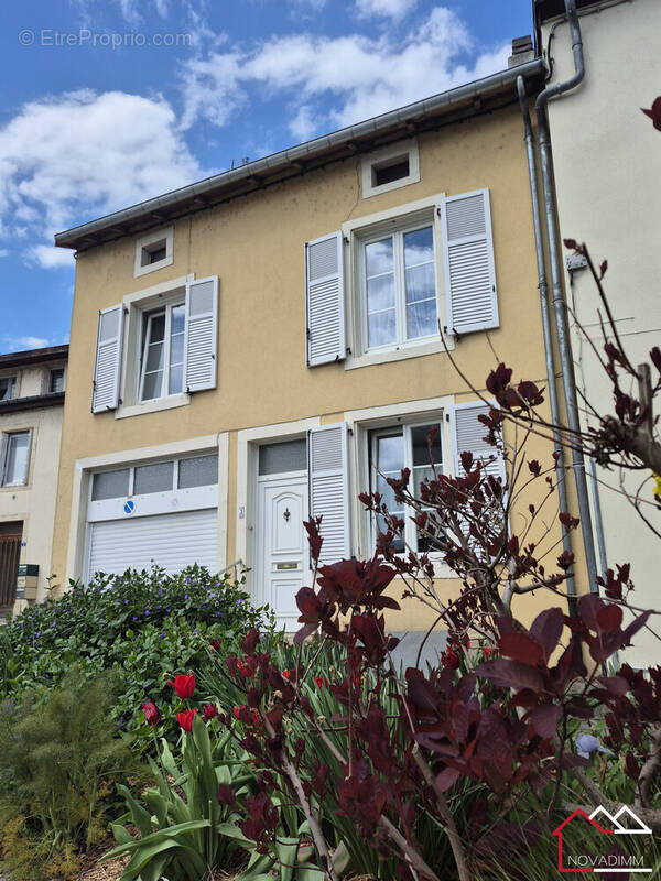 Maison à GONDREVILLE