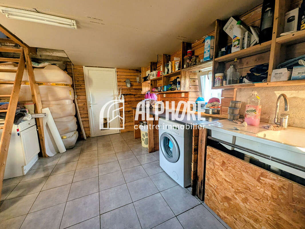 Maison à LA SALLE-DE-VIHIERS