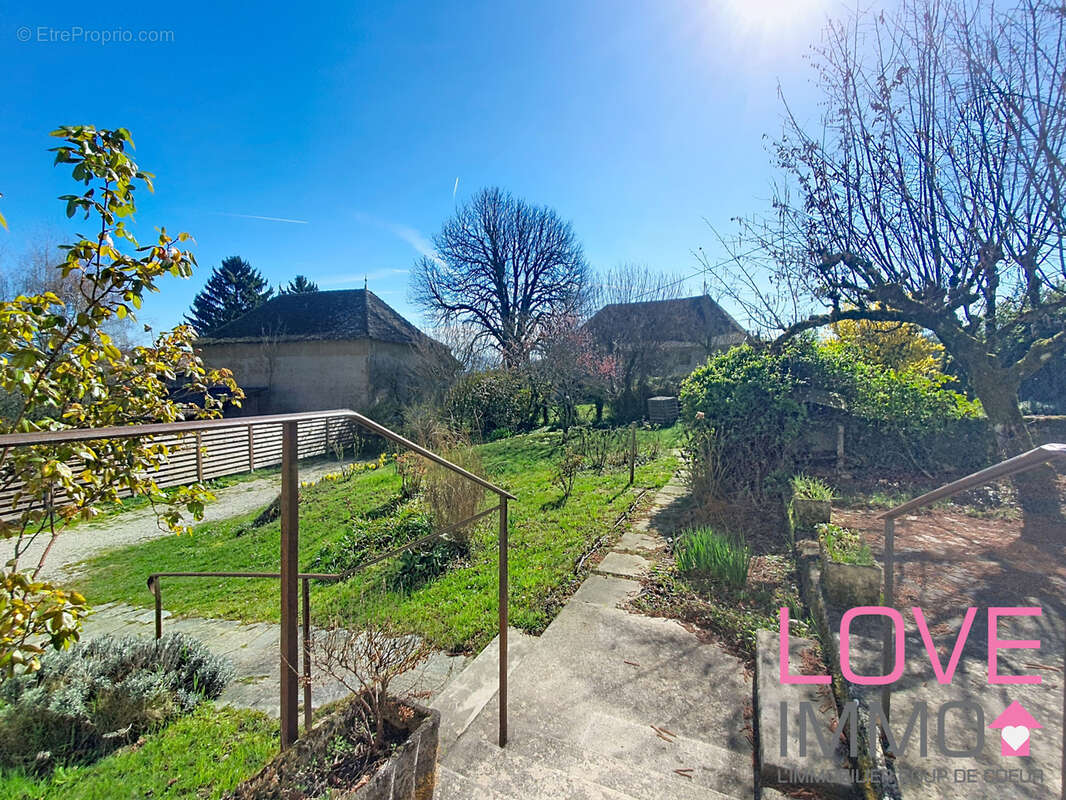 Maison à LA TOUR-DU-PIN