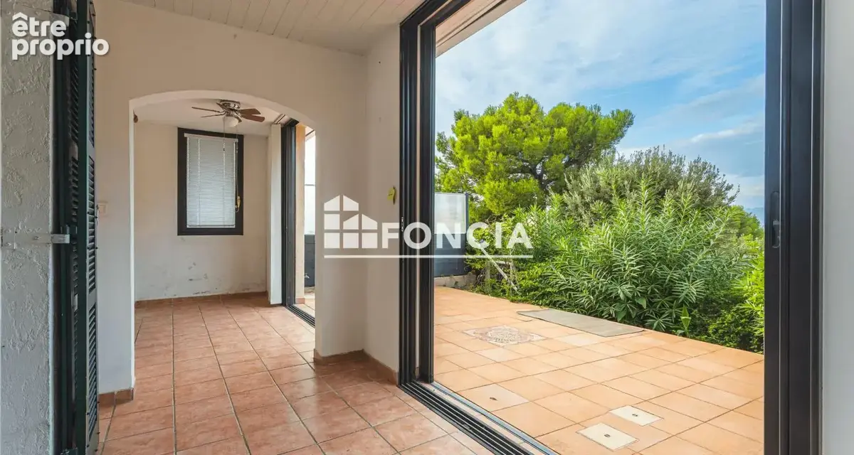 Photo Appartement à Saint-Mandrier-Sur-Mer au prix de 218 000€