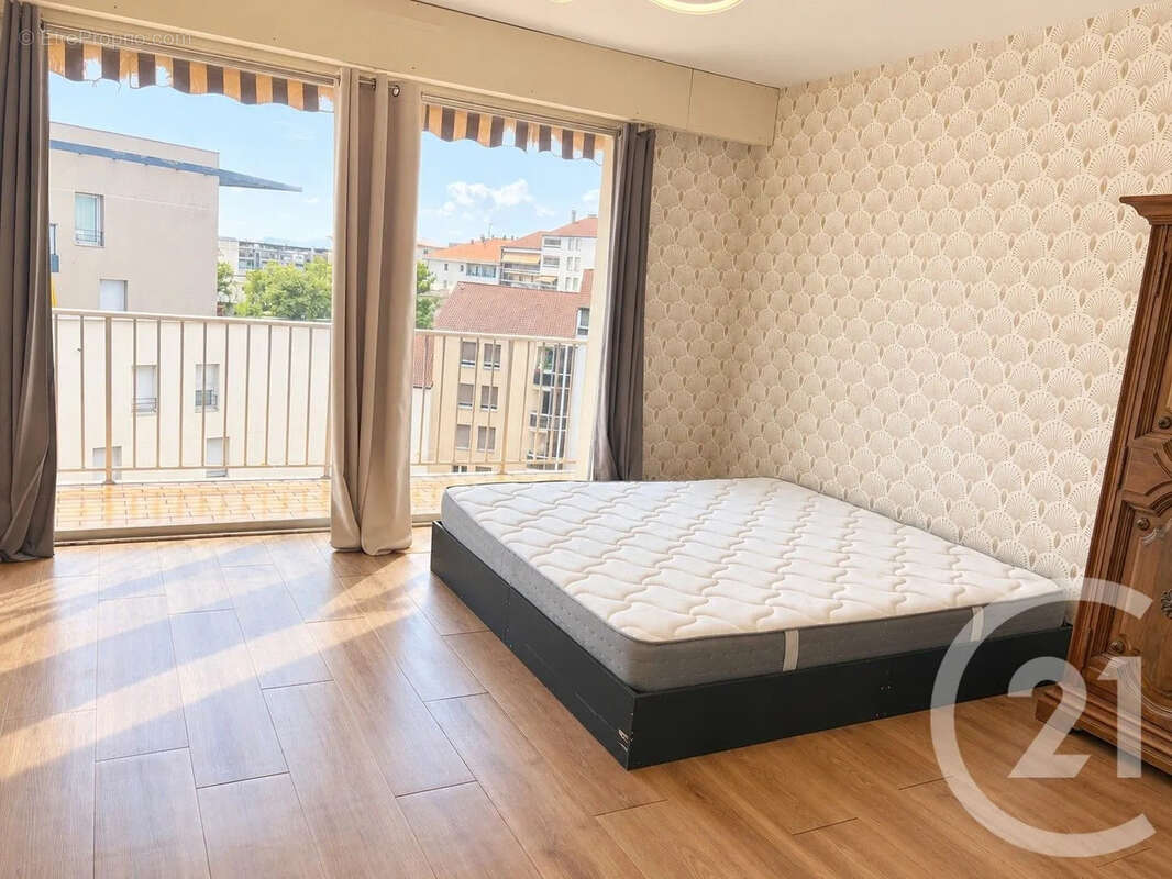 Appartement 66 m² à Lyon-7e  - photo 3
