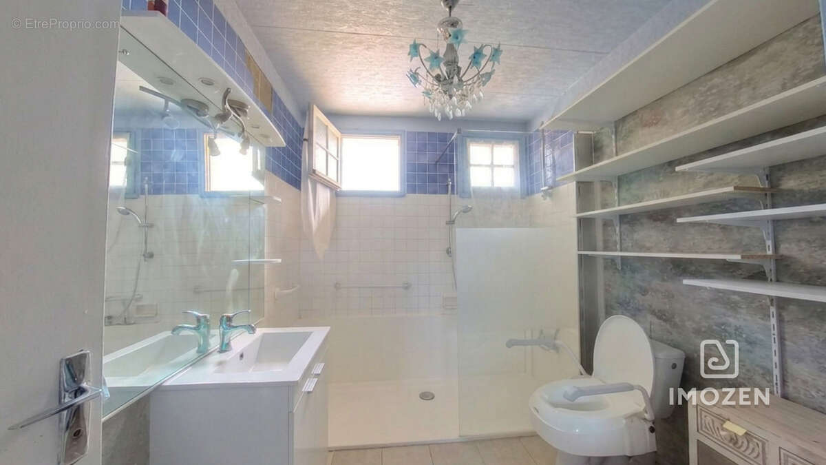 Maison familiale de type 6 avec piscine et garage - photo 18