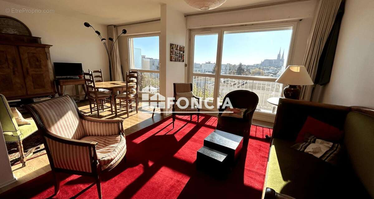 Appartement à MAINVILLIERS