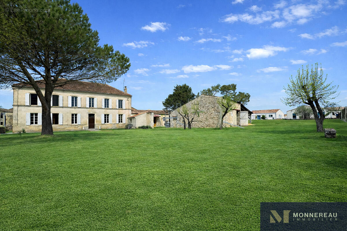 Maison à MEURSAC