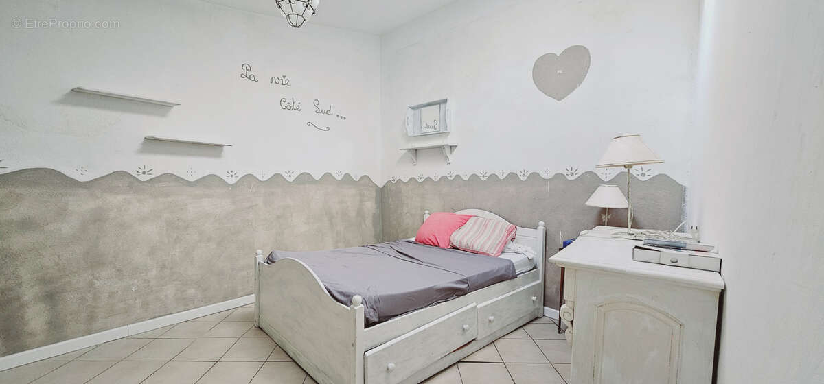 Appartement à LA CADIERE-D'AZUR