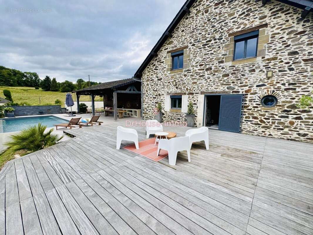 Maison à SAINT-HILAIRE-PEYROUX