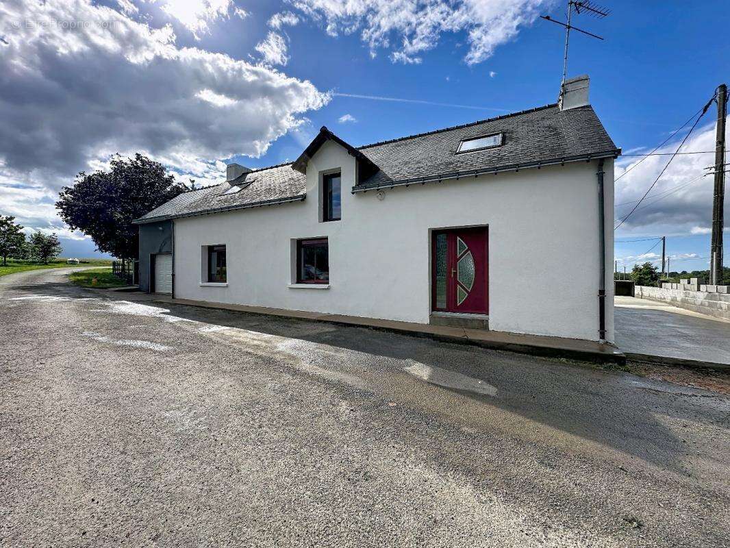 Maison à AVESSAC