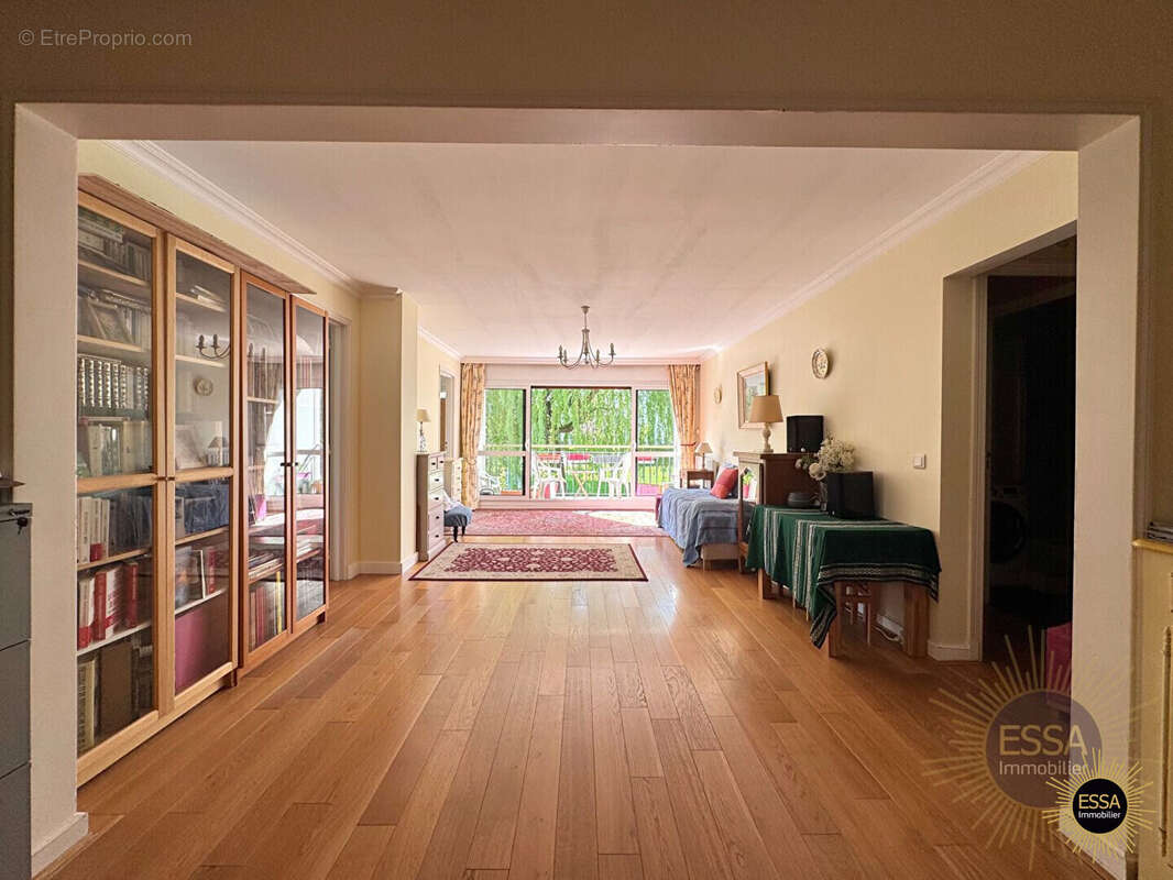 Appartement à NOISY-LE-ROI