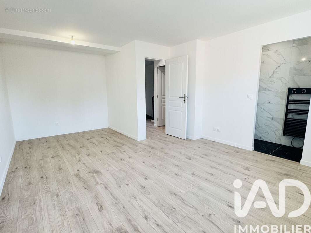 Photo 8 - Maison à PRESLES-EN-BRIE