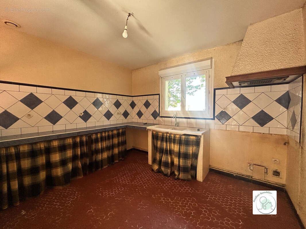 Maison 110 m² à Pugnac  - photo 3