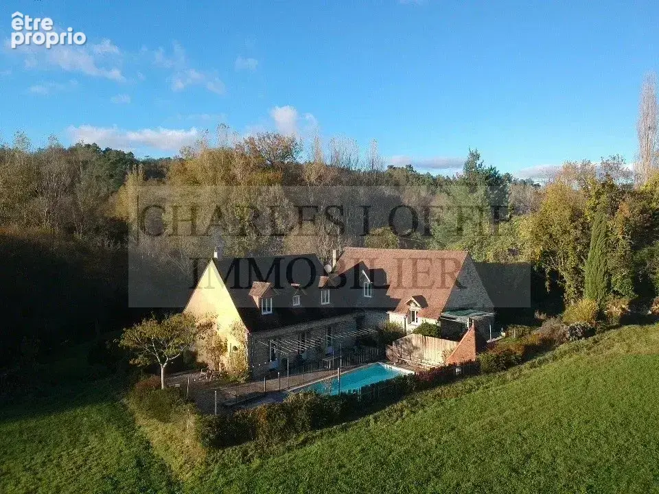 Superbe propriete en pierre comprenant 2 maisons d’habitation avec piscine sur un terrain de 1145 m². - photo 22